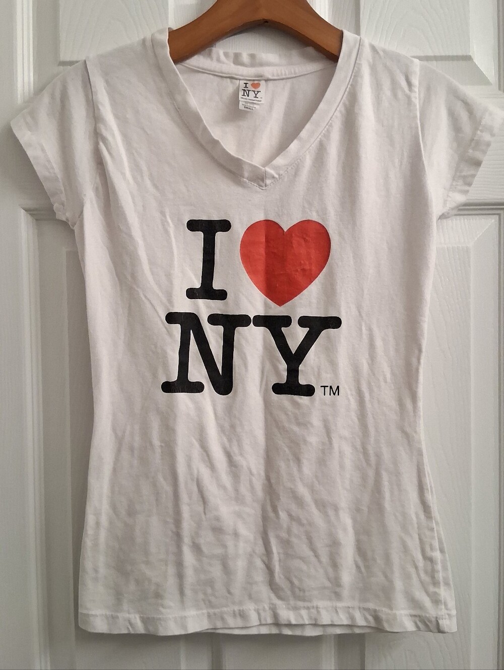 I Love New York Licensed T Shirt V Neck Ladies Small White